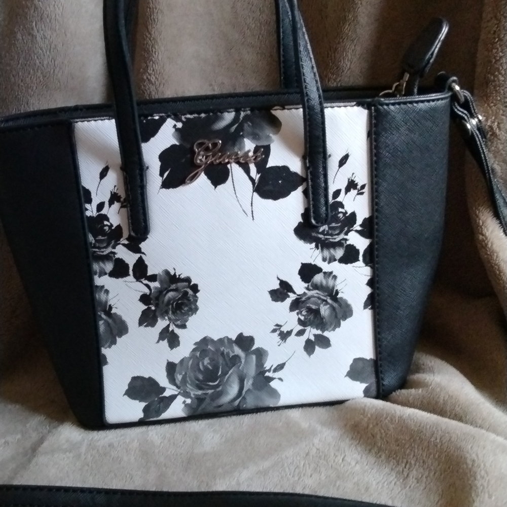 Guess purse